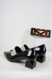 Hakiki Deri Siyah Rugan-Altın Kadın Topuklu Ayakkabı 242127104