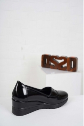 Hakiki Deri Siyah Rugan Kadın Dolgu Topuklu Ayakkabı 232136105