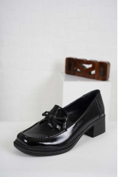 Hakiki Deri Siyah Rugan Kadın Topuklu Ayakkabı 241136101