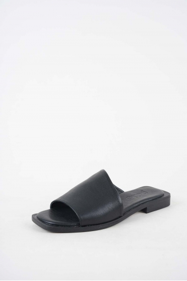 Hakiki Deri Siyah Kadın Düz Terlik 251103600