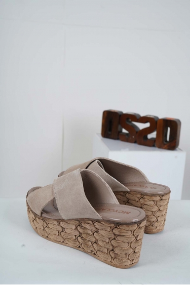 Hakiki Deri Bej Süet Kadın Düz Terlik 231110602