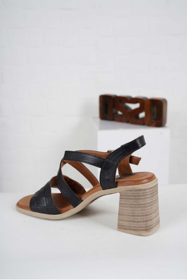 Hakiki Deri Siyah Kadın Yüksek Topuklu Sandalet 241126513