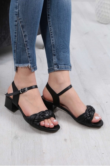 Hakiki Deri Siyah Kadın Düz Sandalet 211127523