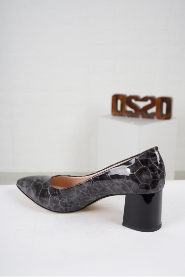 Hakiki Deri Siyah Mermer Kadın Topuklu Ayakkabı 221127120