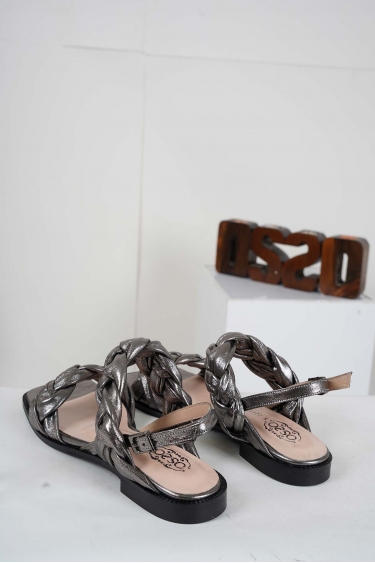 Hakiki Deri Çelik Kadın Düz Sandalet 221127502