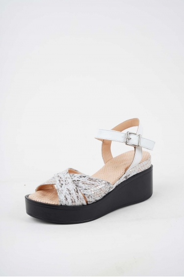 Hakiki Deri Beyaz-Yılan Baskılı Kadın Dolgu Topuk Sandalet 251136504