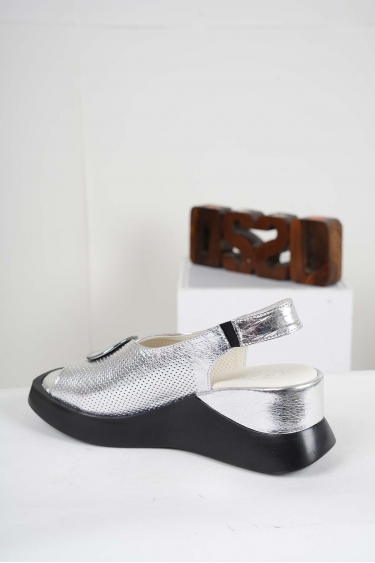 Hakiki Deri Gümüş Kadın Dolgu Topuk Sandalet 241176501