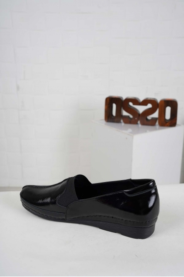 Hakiki Deri Siyah Rugan Kadın Comfort Ayakkabı 242177100