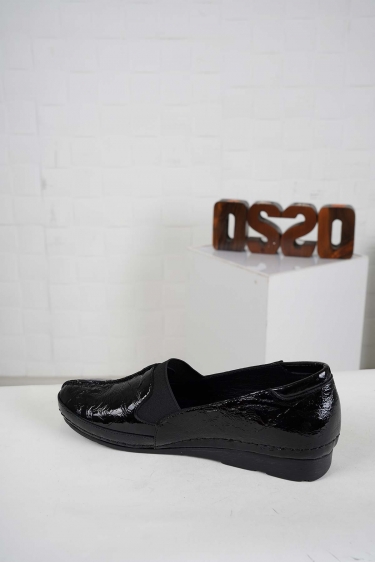 Hakiki Deri Siyah Kırışık Rugan Kadın Comfort Ayakkabı 242177100