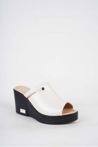 Hakiki Deri Bej Sedef Kadın Dolgu Topuklu Terlik 251189601