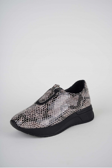 Hakiki Deri Siyah Yılan Baskı Rugan-Garni Kadın Casual Ayakkabı 252189102