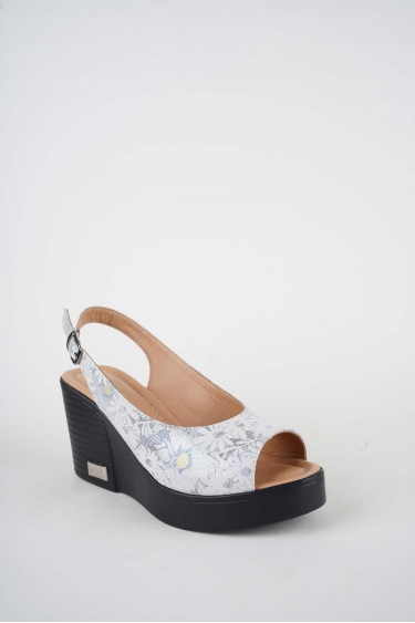 Hakiki Deri Beyaz Çiçek Baskı Kadın Dolgu Topuk Sandalet 261189502