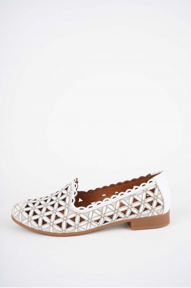 Hakiki Deri Beyaz Kadın Babet Ayakkabı 261214105