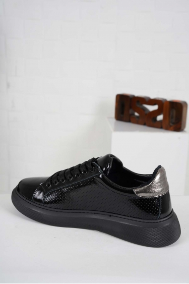 Hakiki Deri Siyah Rugan-Siyah Nikel Kadın Sneaker Ayakkabı 241218100