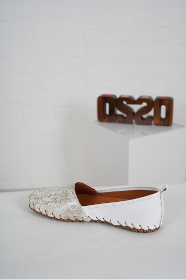 Hakiki Deri Altın Baskılı-Beyaz Kadın Comfort Ayakkabı 231220102