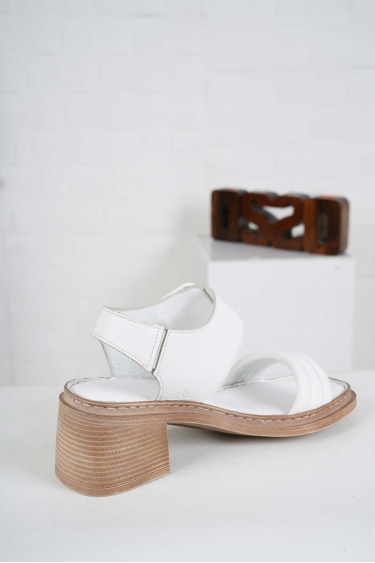 Hakiki Deri Beyaz Kadın Topuklu Sandalet 241224504