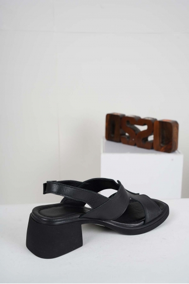 Hakiki Deri Siyah Kadın Topuklu Sandalet 241225504