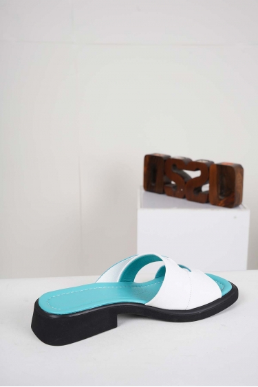 Hakiki Deri Beyaz-Cam Göbeği Kadın Alçak Topuklu Terlik 241225606