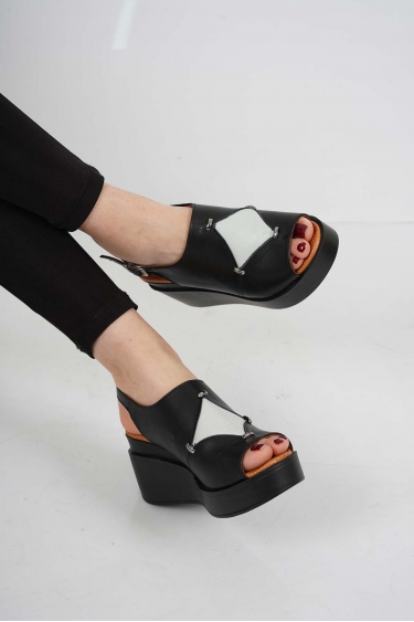 Hakiki Deri Siyah-Gri Kadın Dolgu Topuk Sandalet 231229509