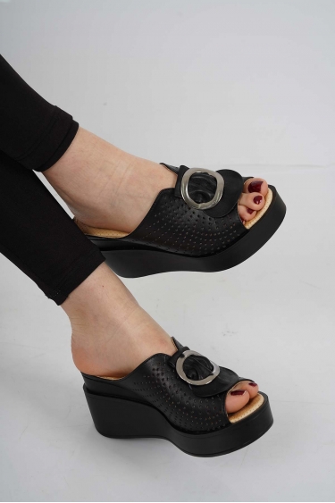 Hakiki Deri Siyah Kadın Dolgu Topuklu Terlik 231229608