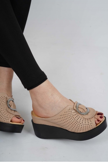 Hakiki Deri Badem Kadın Dolgu Topuklu Terlik 231229608