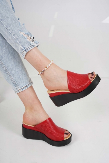 Hakiki Deri Kırmızı Kadın Dolgu Topuklu Terlik 231229610