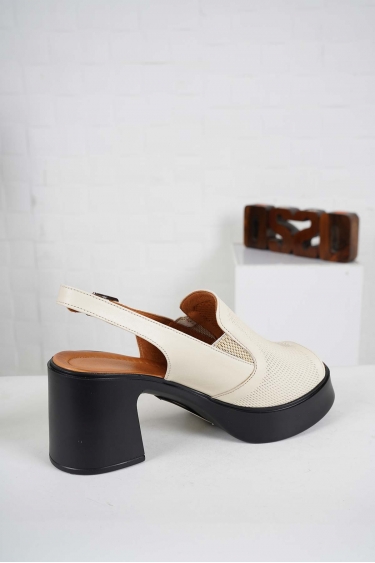 Hakiki Deri Bej Kadın Topuklu Sandalet 241229508