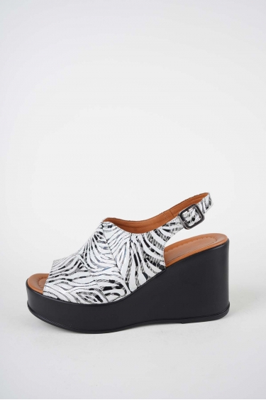 Hakiki Deri Beyaz Desen Kadın Dolgu Topuklu Sandalet 261229511