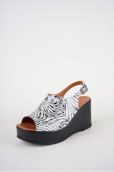 Hakiki Deri Beyaz Desen Kadın Dolgu Topuklu Sandalet 261229511