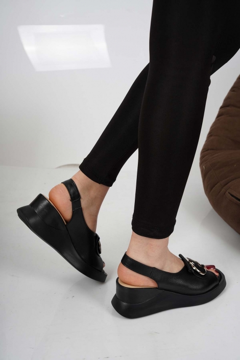 Hakiki Deri Siyah Kadın Dolgu Topuk Sandalet 231176504