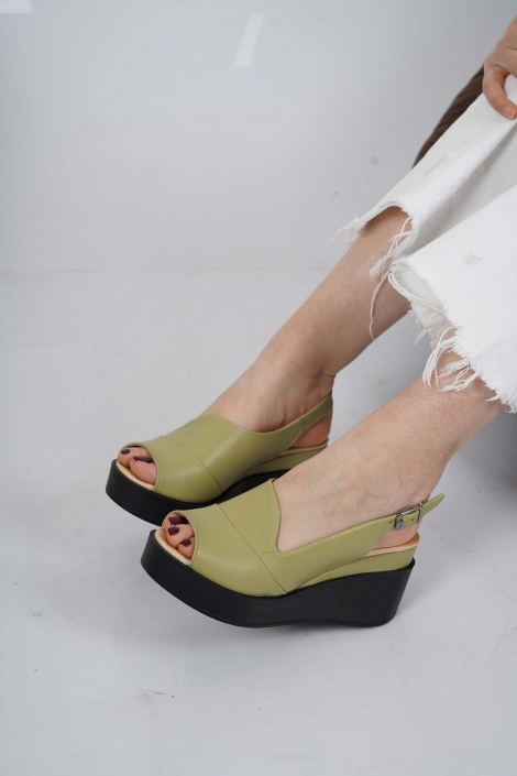 Hakiki Deri Avokado Yeşil Kadın Dolgu Topuk Sandalet 221229502