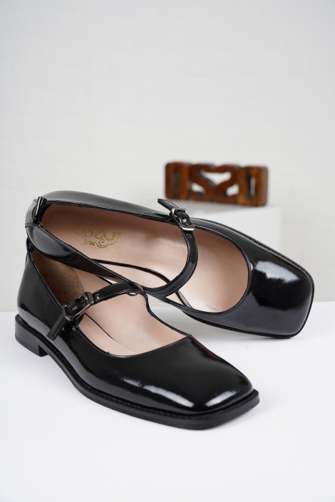 Hakiki Deri Siyah Rugan Kadın Klasik Ayakkabı 221127106