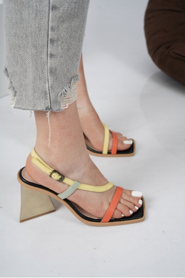 Hakiki Deri Siyah-Sarı-Mint-Nar Çiçeği Kadın Topuklu Sandalet 221127510