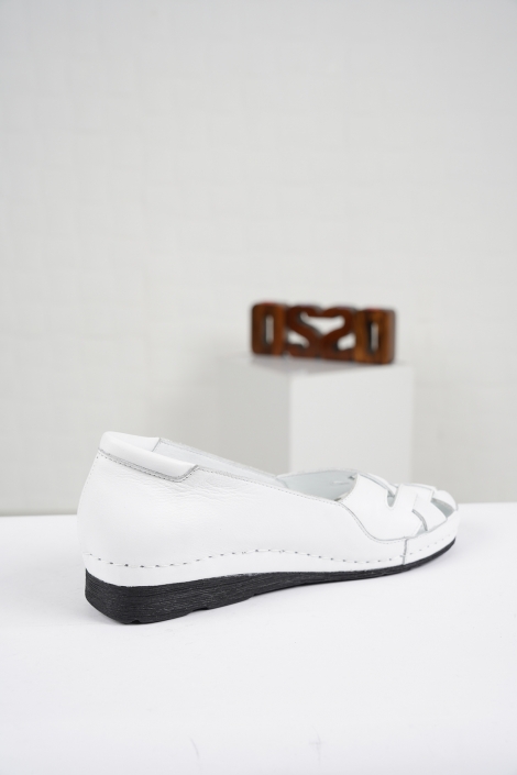 Hakiki Deri Beyaz Kadın Comfort Ayakkabı 221177102