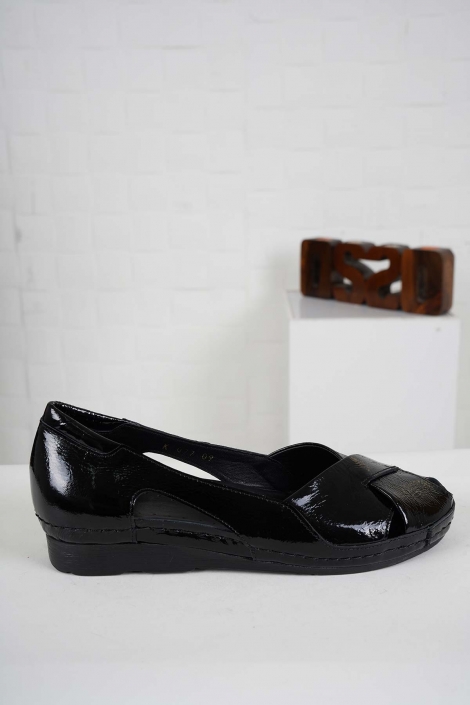 Hakiki Deri Siyah Rugan Kadın Comfort Ayakkabı 241177102