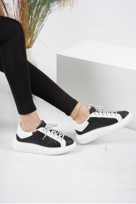 Siyah-Beyaz Kadın Sneaker Ayakkabı 202201114