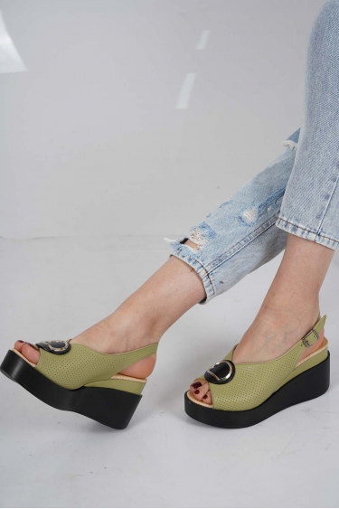 Hakiki Deri Avokado Yeşil Kadın Dolgu Topuk Sandalet 231229508